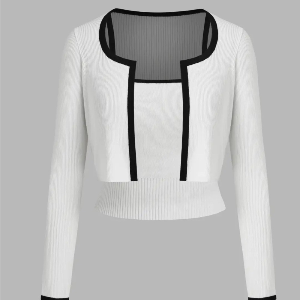 KNITTED ROUND NECKLINE LONG SLEEVE TOP WITH CROP CAMI TOP Size 6